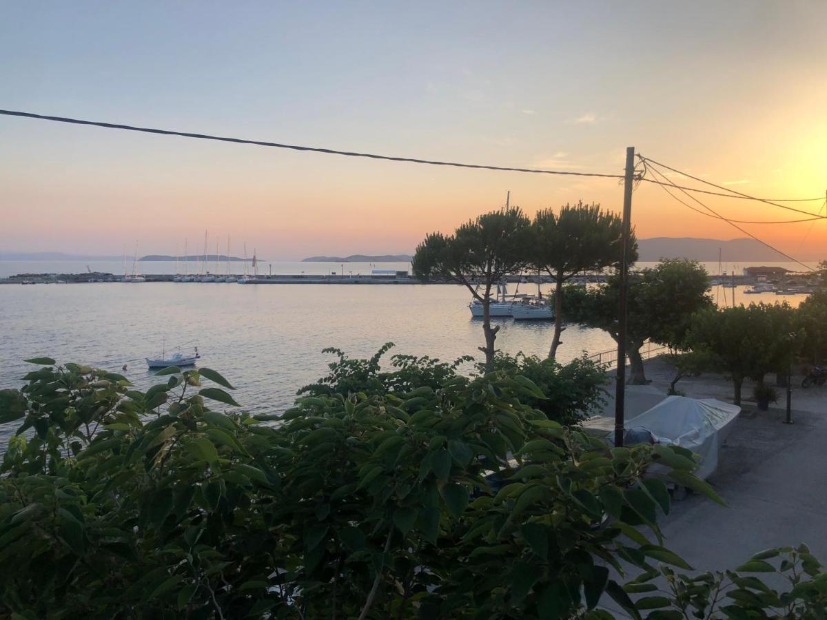 Jonny O, Apartment By The Sea Loutraki  Exterior photo